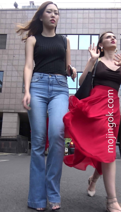 【视频】一个大家闺秀的性感个性着装宽臀女孩[UD-HE45]