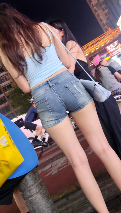 【视频】偶遇娉婷袅娜的时尚热裤丰臀靓女[KY-1LN1]