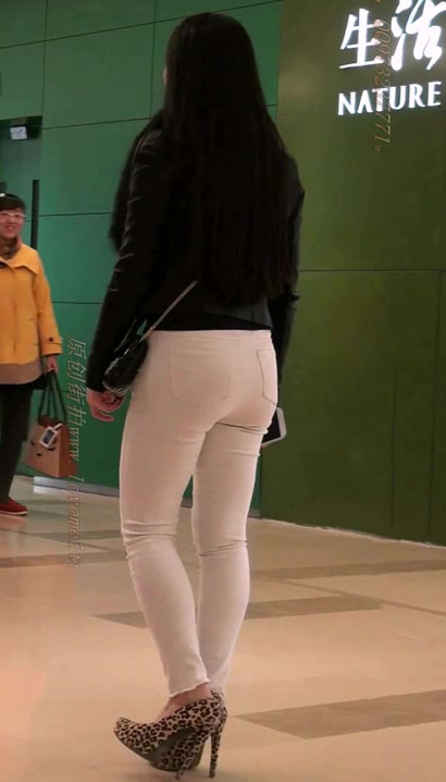 【视频】偶遇身材近乎完美的风尚精致服饰丰臀女生[IF-DHFZ]