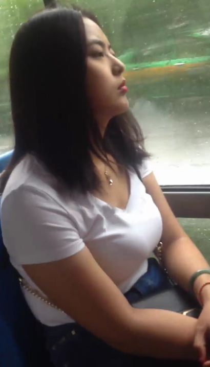 【视频】街拍美撼凡尘的潮流精美衣着大长腿辣妹[QC-5JRO]