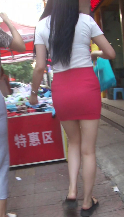 【视频】街拍身姿曼妙的前卫雅致装扮宽臀女神[XL-J744]