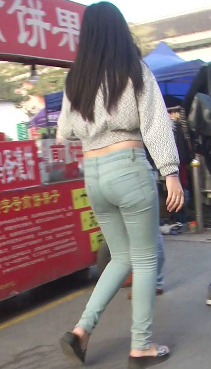 【视频】一位一代佳人的时尚精美服饰紧臀女神[YF-V543]